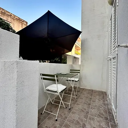 Mate Apartment *